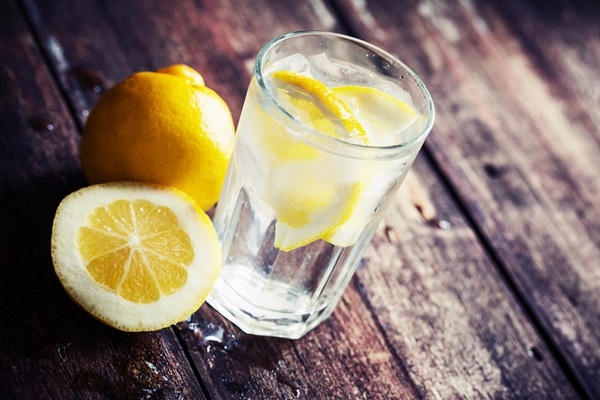 6 причин, почему стоит пить воду с лимоном во время беременности