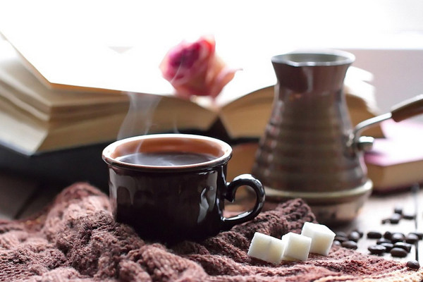 Насладись моментом с кофе в стиках: натуральный вкус без лишних хлопот