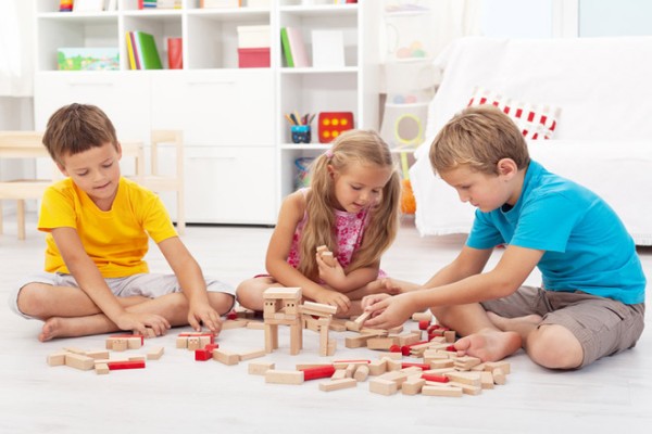 Развивающие игры для детей: ТОП-10 полезных развлечений