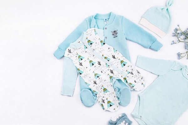 Одежда для неврожденных: что стоит купить