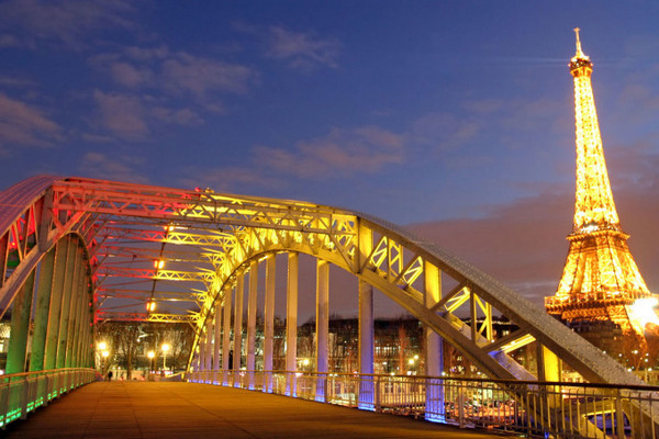 Сказки наяву: как рассказать детям о мистических местах Франции