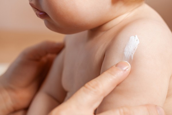 Скрытая угроза: Пять неочевидных признаков, что ребенку не хватает витаминов