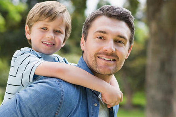 Наследие отца: какие особенности передаются ребенку по мужской линии