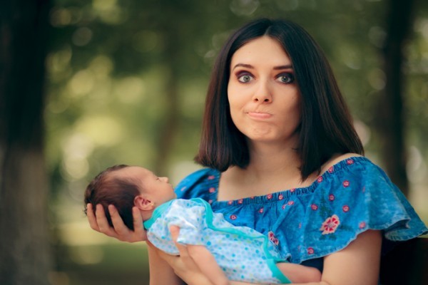 Синдром грустной мамы: что такое беби блюз, когда он проявляется и можно ли его избежать